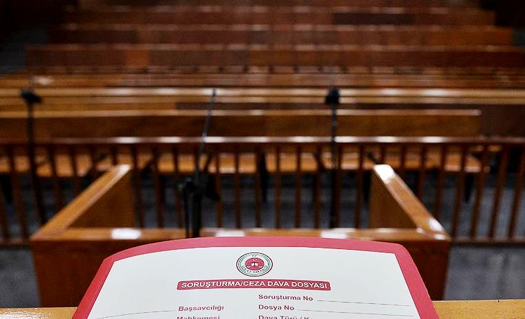 Eski savcıya örgüt üyeliğinden 6 yıl hapis!