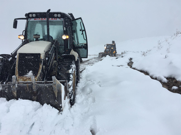 7 köy ile bağlantı koptu!