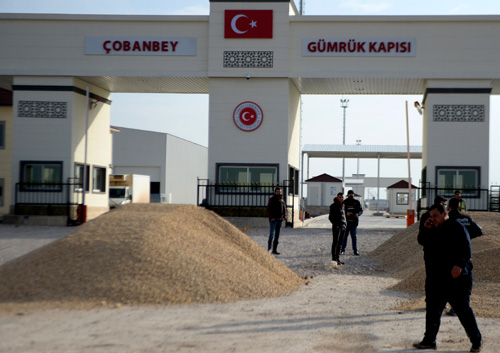 O sınır kapısı ticari geçişlere kapatıldı!