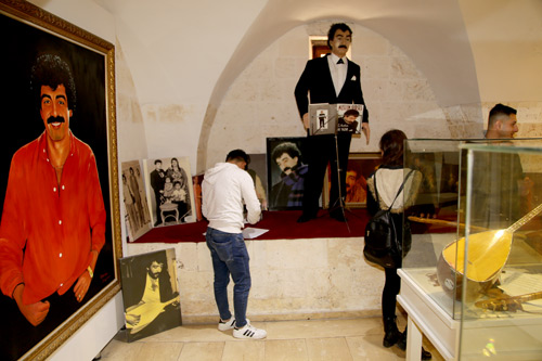 Sevenleri Müslüm Gürses’i unutmadı