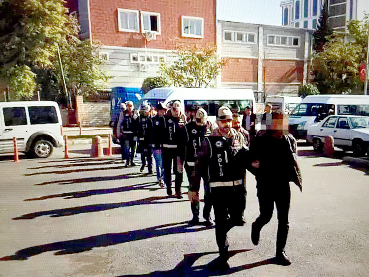 Hayali hasta iddiası:10 gözaltı