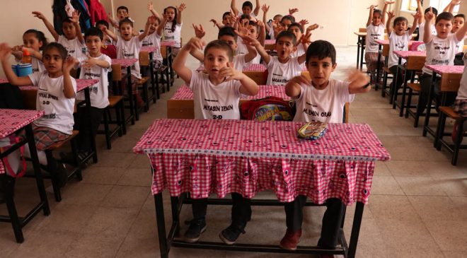 Diyarbakırlı hayranlarına forma gönderdi