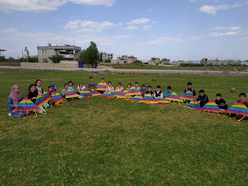 Yeşil alanda uçurtma şenliği