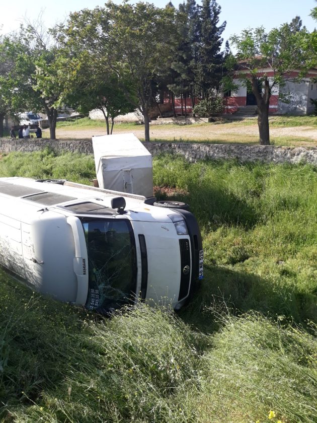 Minibüs devrildi: 1 yaralı