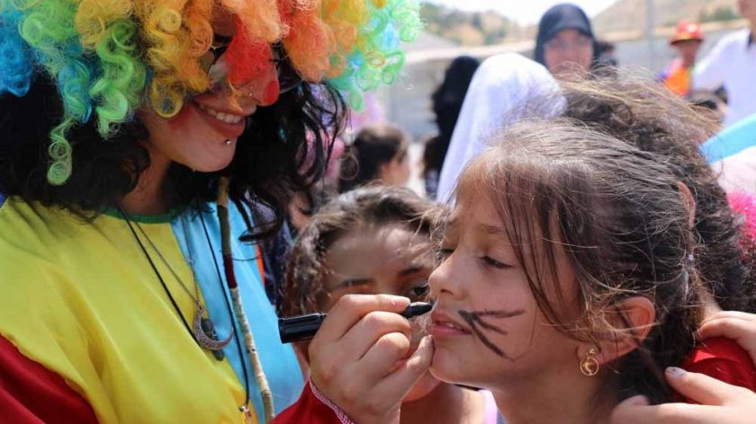 Mülteci Çocuklara Atla Terapi