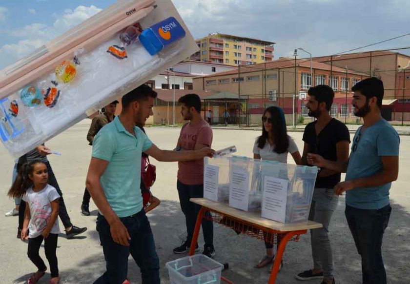 Sınav setleri köy çocuklarına