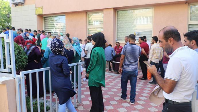 İşsizliğin Fotoğrafı Kuyruklar