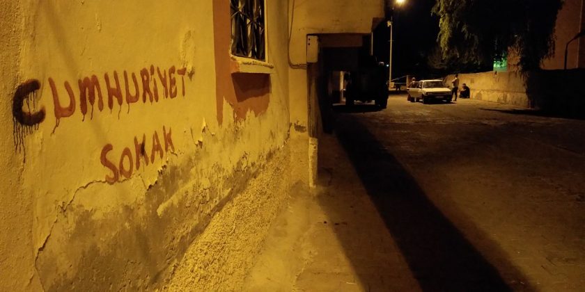 Şanlıurfa’da 2 Eve Havan Mermisi İsabet Etti