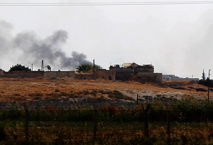 Obüsler Tel Abyad’ı Vuruyor, Akçakale Boşaltıldı