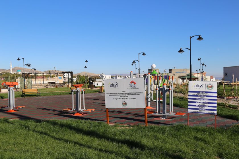 Mezarlık Üstüne Düğün Salonlu Millet Bahçesine Tepki: Proje Derhal Durmalı