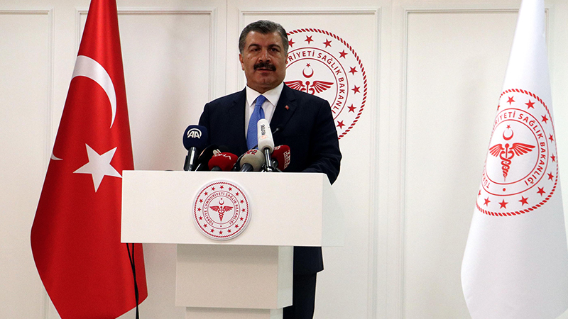 Sağlık Bakanı’ndan gece yarısı açıklama: Size üzücü ama korkutucu olmayan haberi vermek istiyorum…