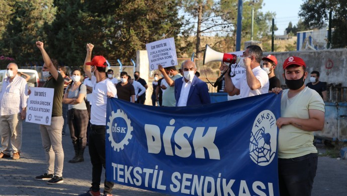 İşçiler Yönetimi Protesto Etti