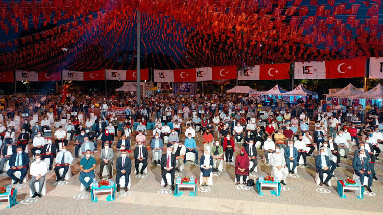 Corona Gölgesinde 15 Temmuz Anması