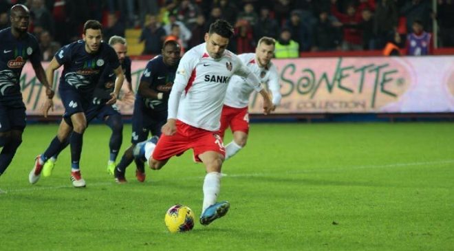 Gaziantep FK, Muhammet Demir ile yollarını ayırdı