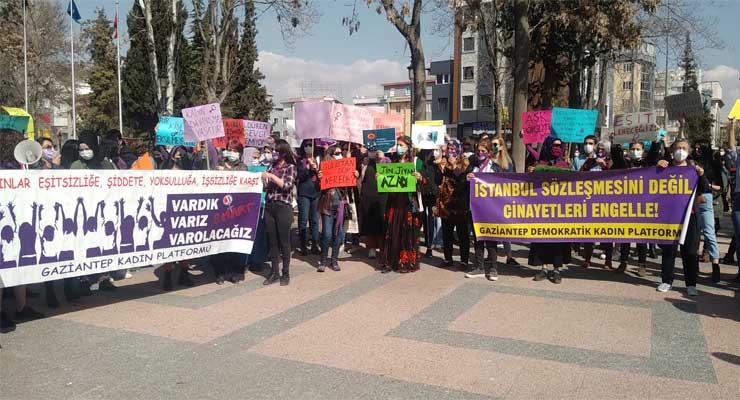 Gaziantep’te 8 Mart Kadınlar Günü Coşkusu