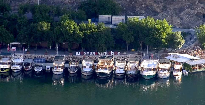 Turizmin Küçük Esnafı Olan Tekneciler Can Çekişiyor