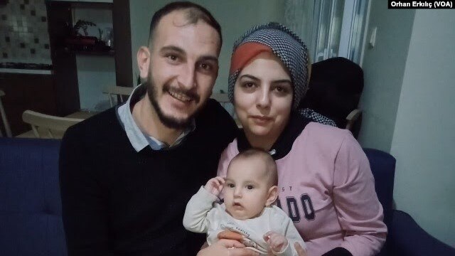 Depremzedeler 11 aydır kayıp yakınlarını arıyor