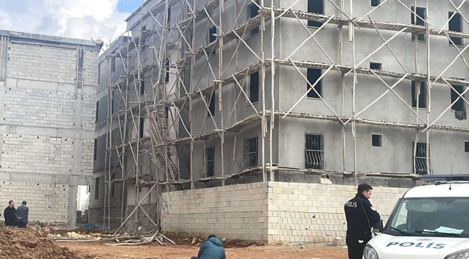 Gaziantep’te inşaat iskelesi çöktü ölü ve yaralılar var!